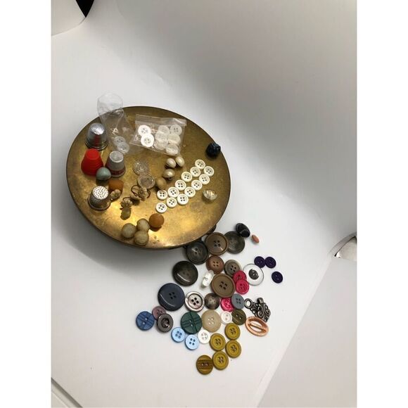 Vintage Buttons and Thimbles Assorted Lot - Picture 3 of 16